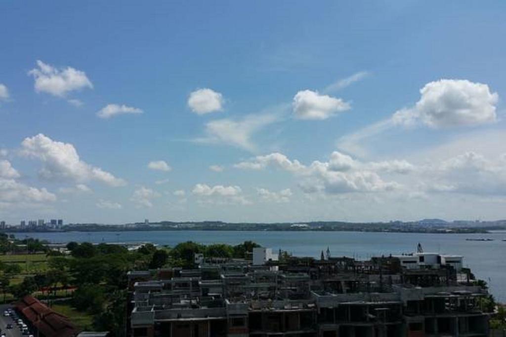 Experience The Coast - Hostahome Suites At Paragon Residence Near Downtown Johor Bahru Extérieur photo